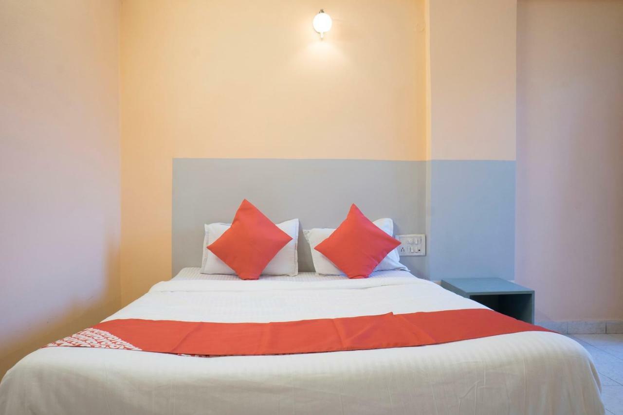 Oyo Flagship 37830 Hotel Aakar International Satara Exterior photo